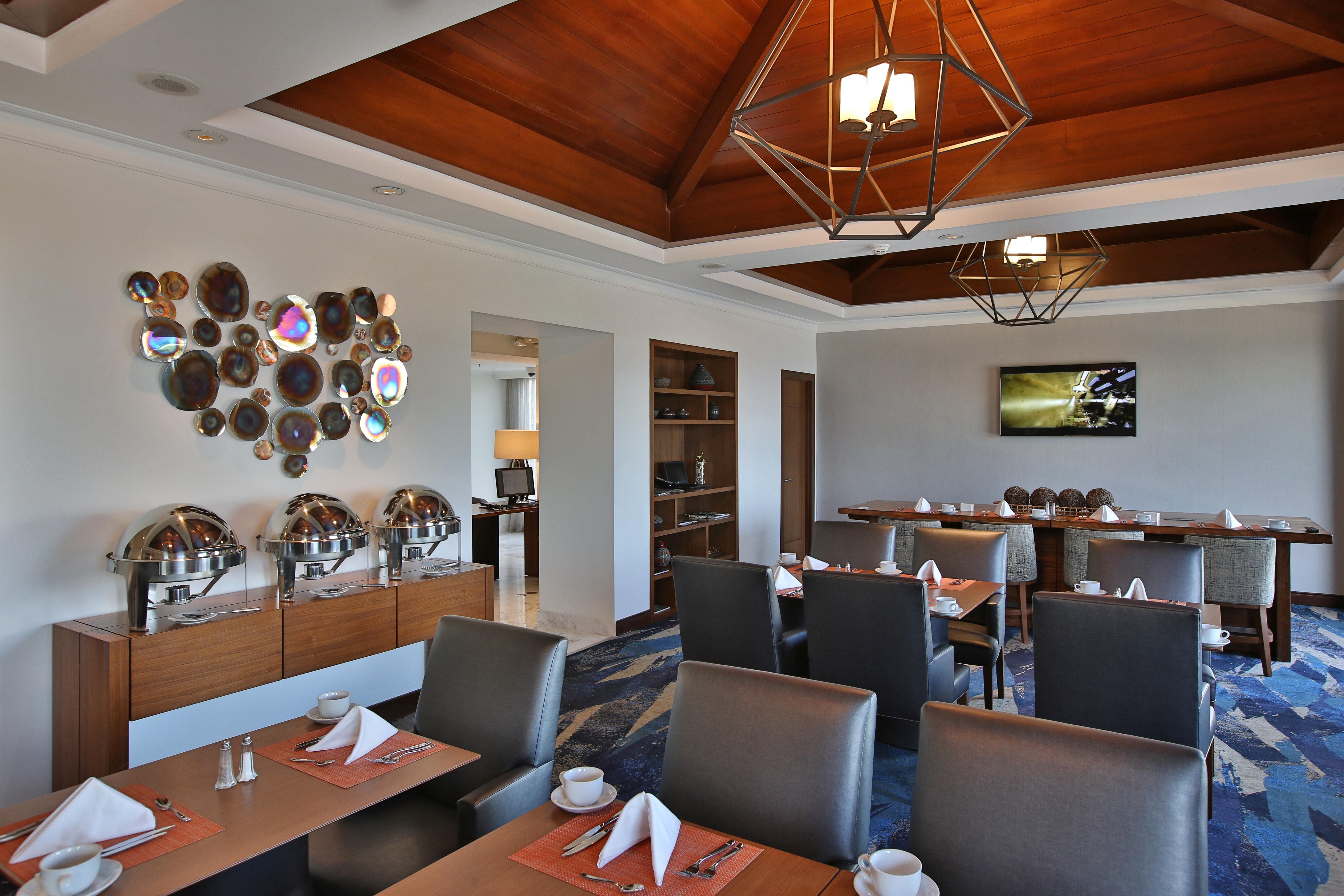 Отель Real Intercontinental Metrocentro Managua By Ihg Экстерьер фото