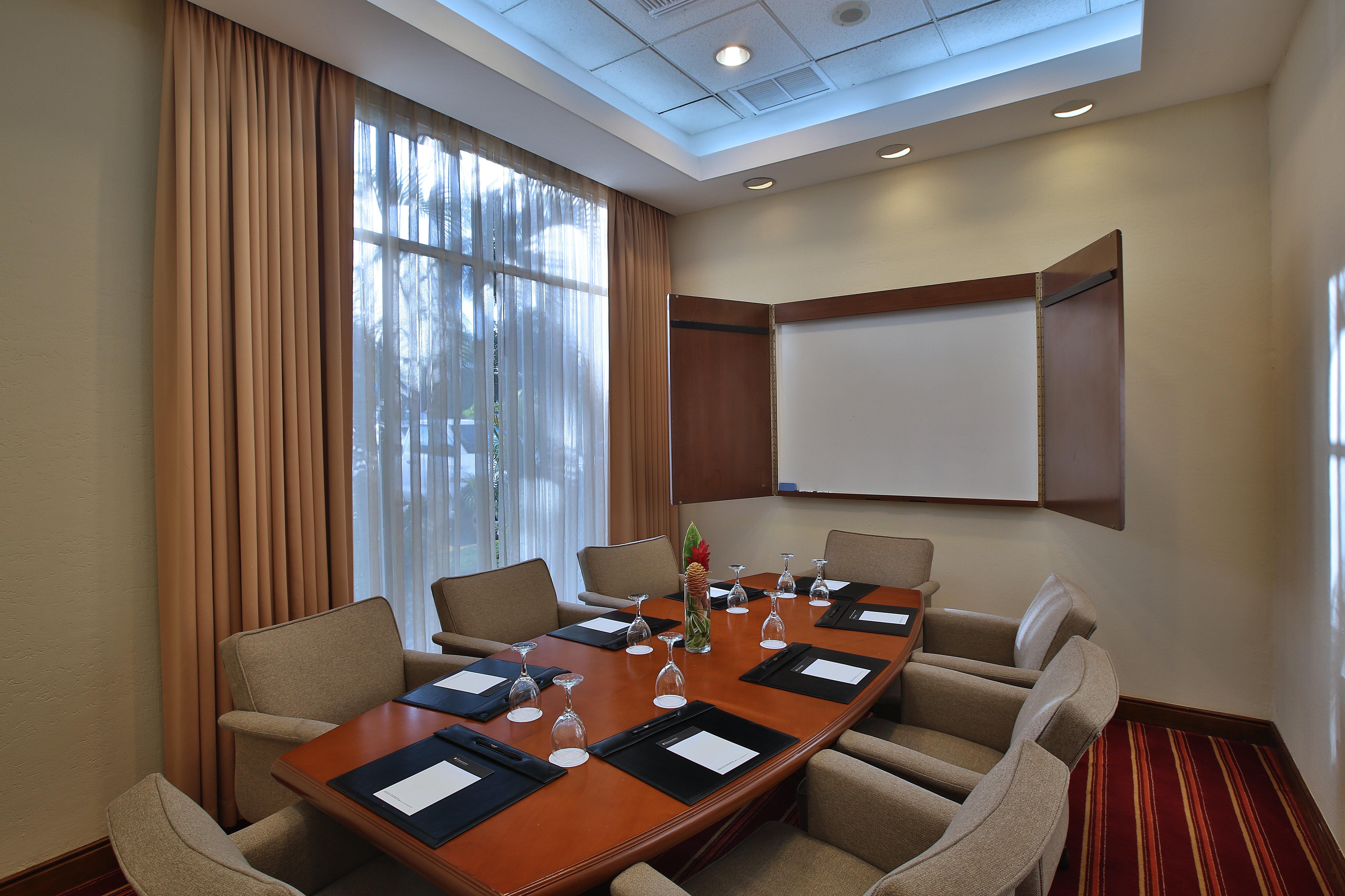 Отель Real Intercontinental Metrocentro Managua By Ihg Экстерьер фото
