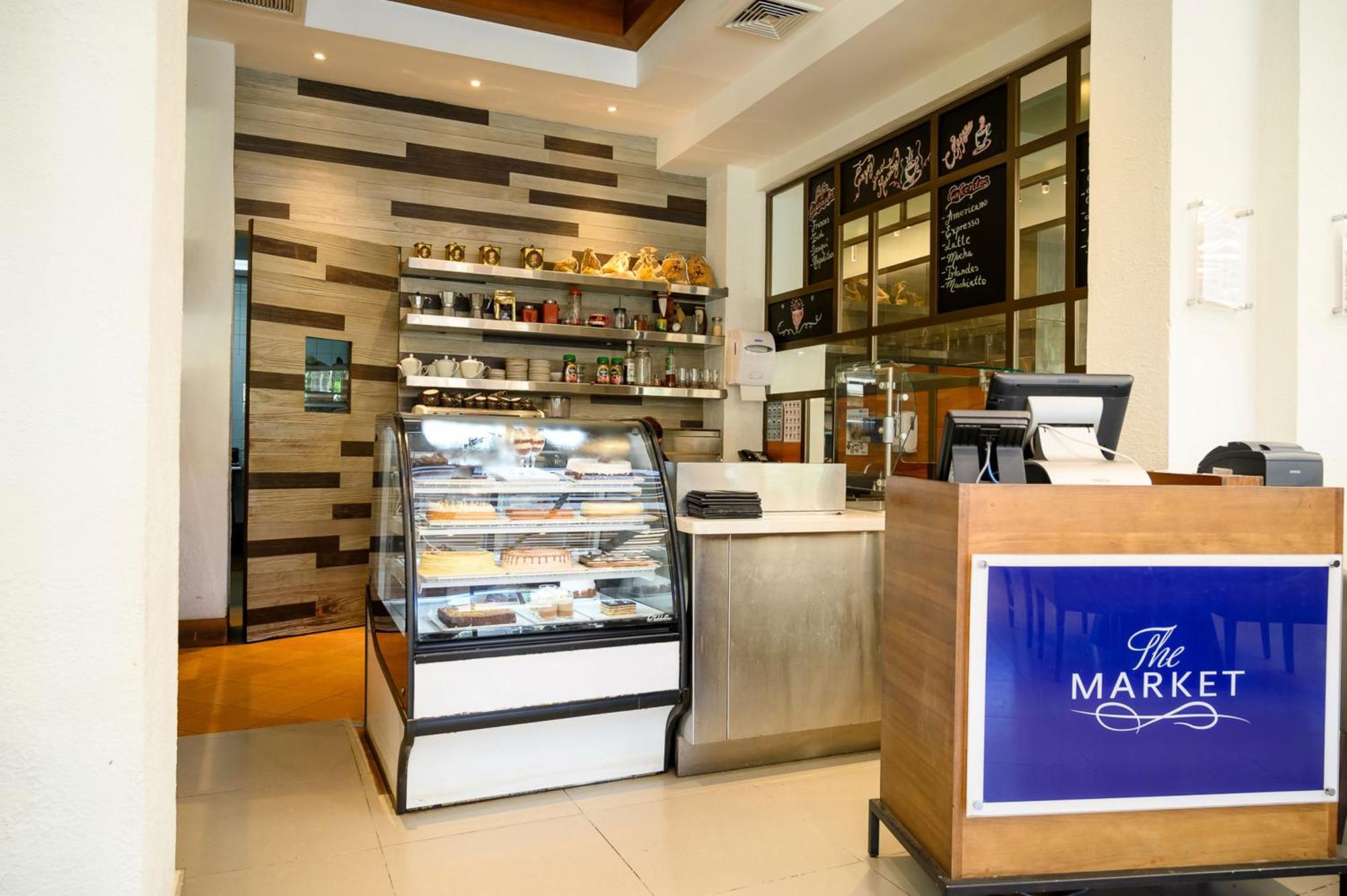 Отель Real Intercontinental Metrocentro Managua By Ihg Экстерьер фото