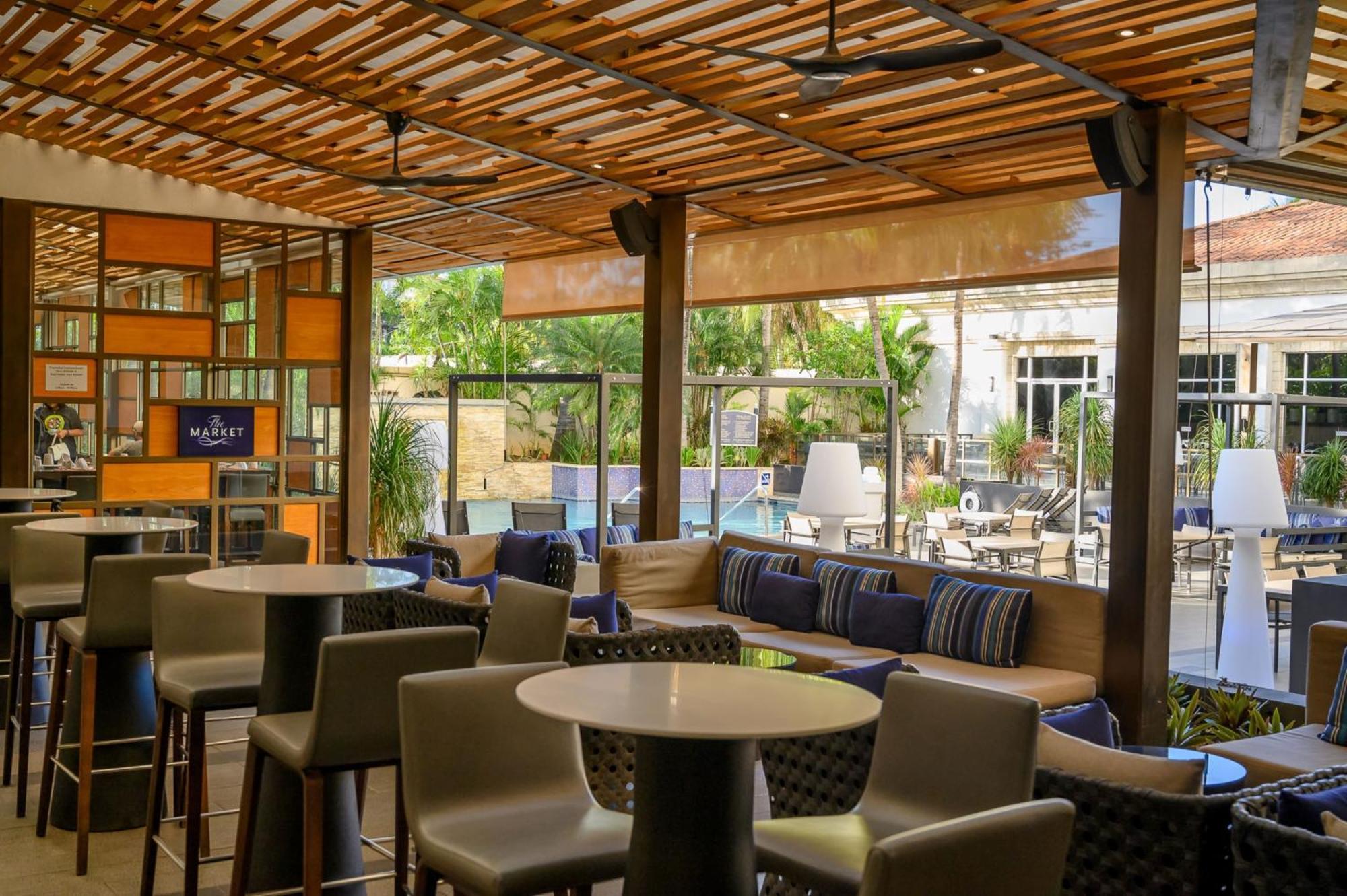 Отель Real Intercontinental Metrocentro Managua By Ihg Экстерьер фото
